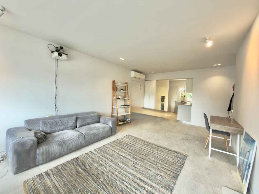 To Let 2 Bedroom Property for Rent in Sea Point Western Cape
